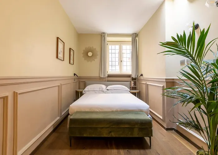Apartment Romac Fontanella Borghese Palace *