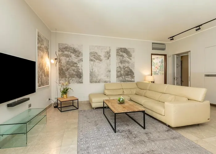 Apartment Romac Fontanella Borghese Palace