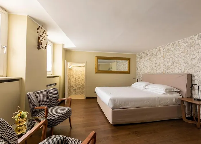 Romac Fontanella Borghese Palace Apartment